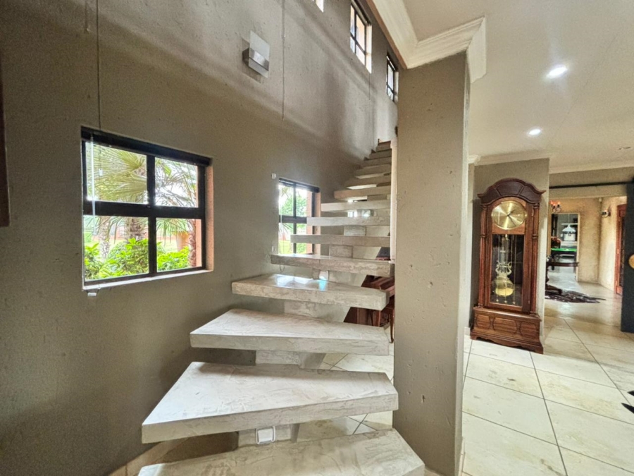 5 Bedroom Property for Sale in Grimbeeck Park North West